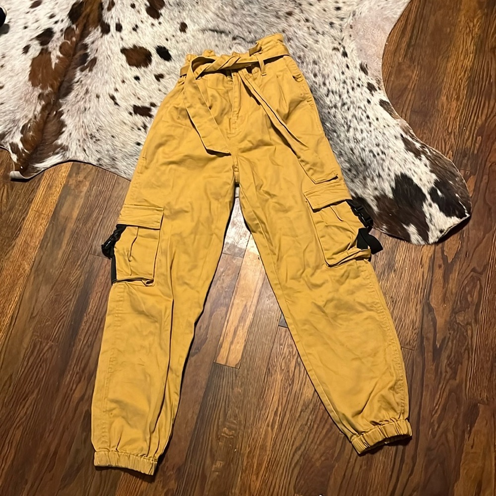 Forever 21 cardigan pants